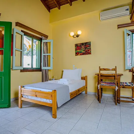 Garden Aparthotel 3*
