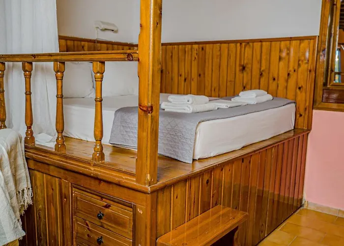 Garden Aparthotel 3*