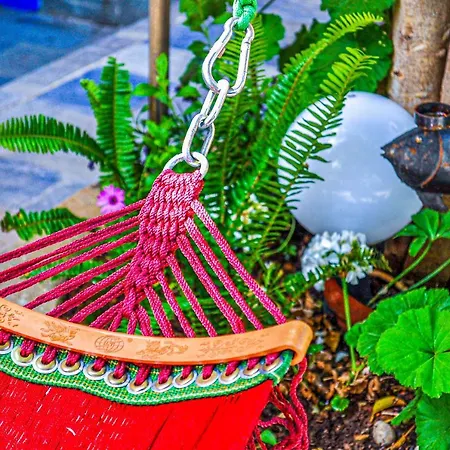 Garden Aparthotel 3*