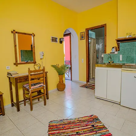 Garden 3* Simi