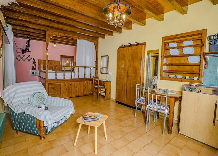 Garden Aparthotel 3*